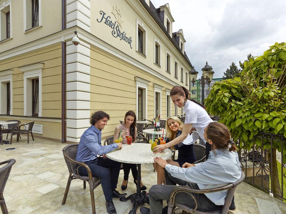 Hotel Stefanik Миява Екстериор снимка